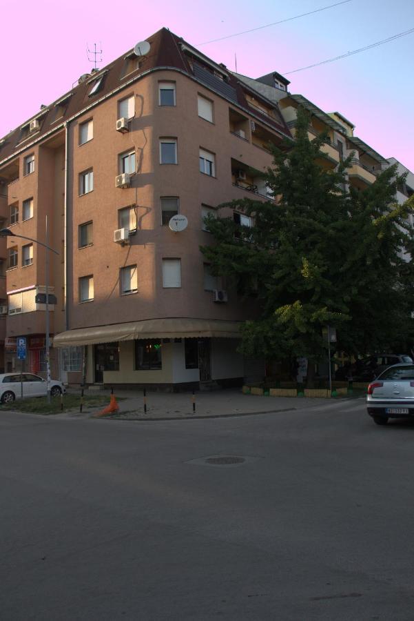 Novi Sad Apartman Tenigo エクステリア 写真